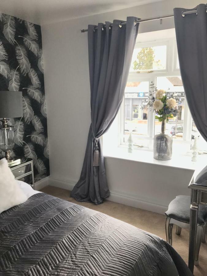 Luxury 2 Bed Apartment Witney Kültér fotó
