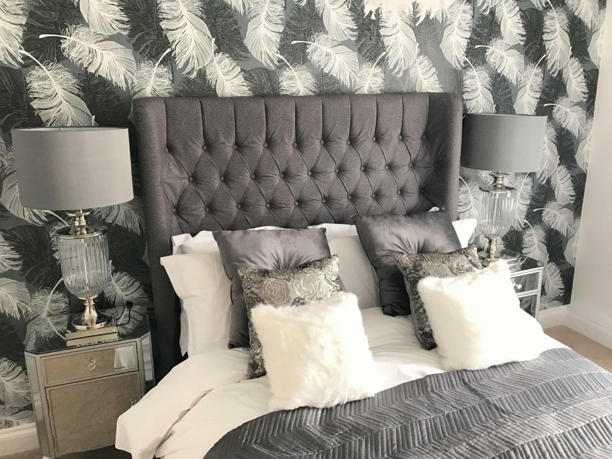 Luxury 2 Bed Apartment Witney Kültér fotó