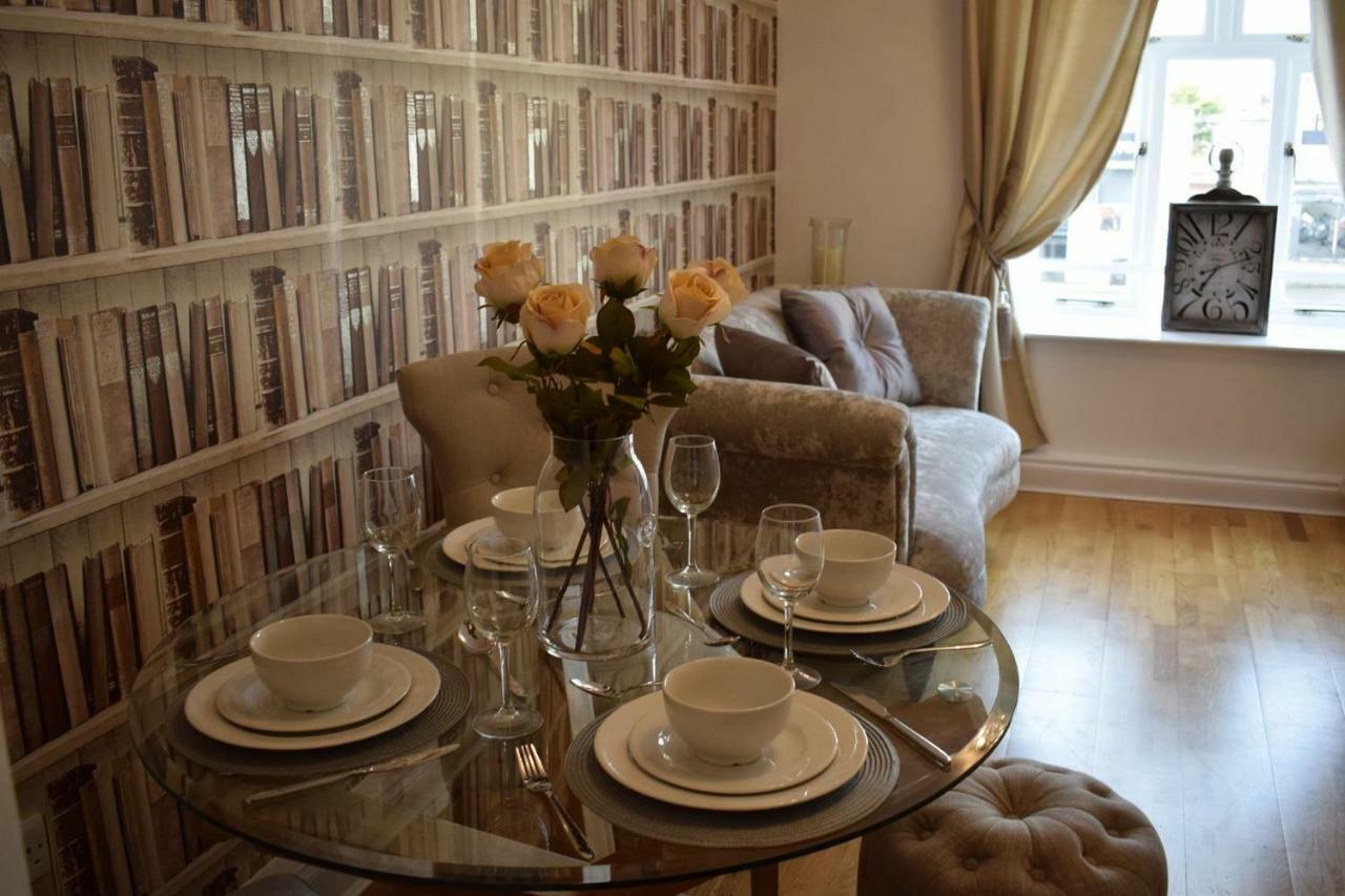Luxury 2 Bed Apartment Witney Kültér fotó
